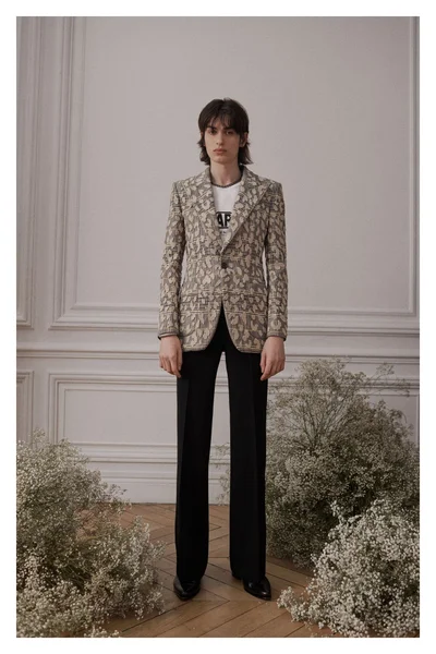 Look 30